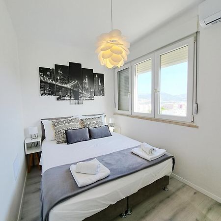 New! Top Apartment, Split View From Above Екстериор снимка
