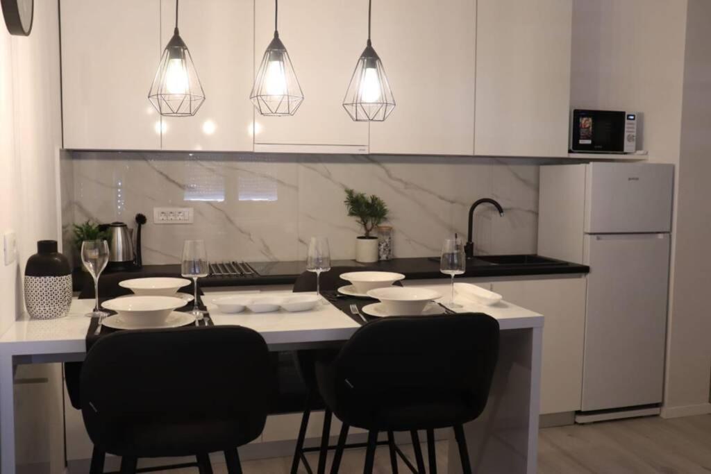 New! Top Apartment, Split View From Above Екстериор снимка