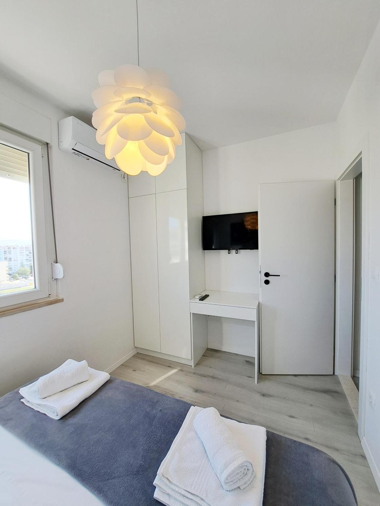 New! Top Apartment, Split View From Above Екстериор снимка